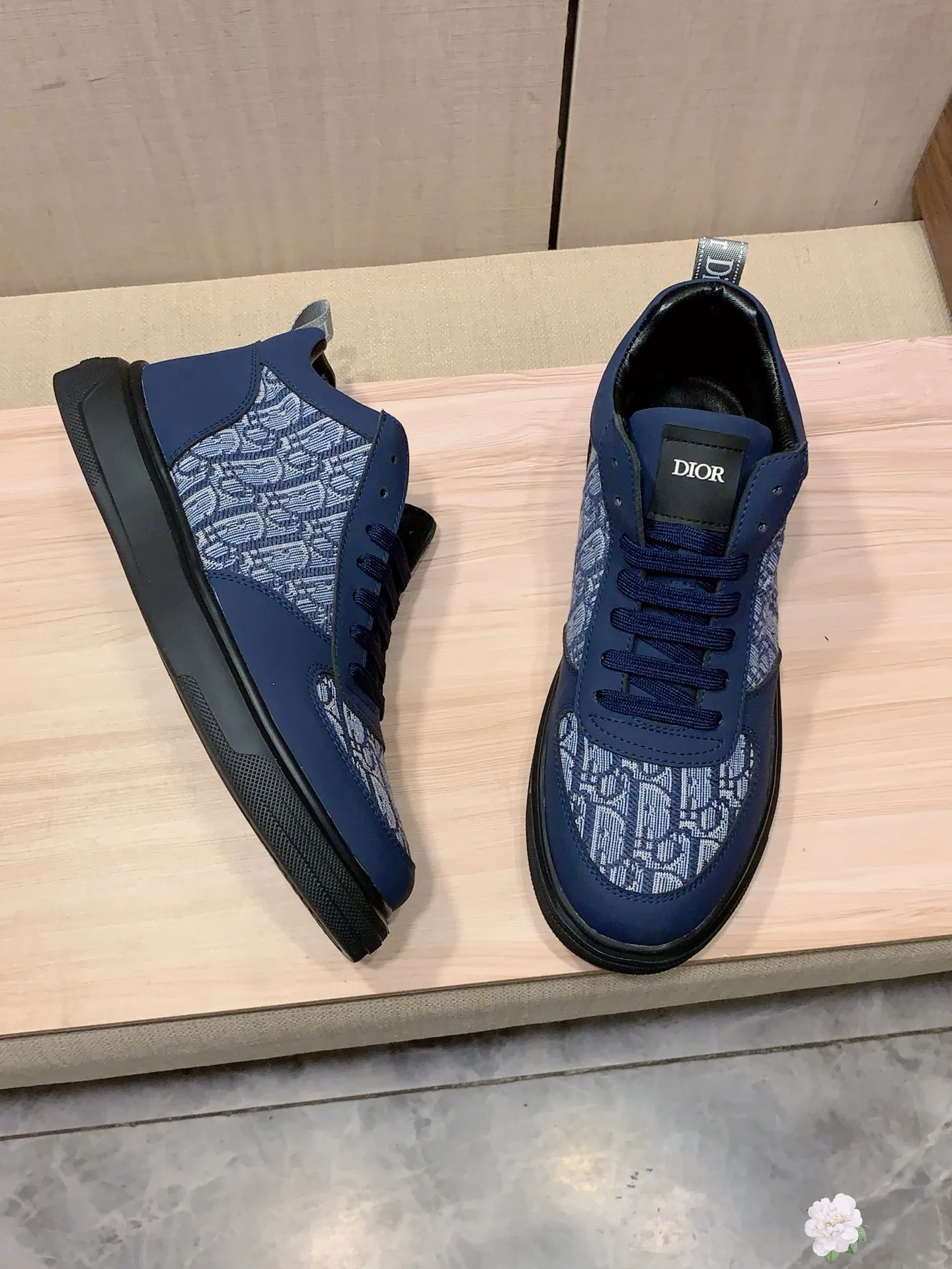 Men's Men's Shoes💰442💰💰🎩🎩[Lightning][Lightning] "Dior DIOR*" The latest and most popular casual shoes, top brand [seduce] luxury ~ purchasing agency, top ~ quality. [Strong] The upper is made of imported breathable cowhide with material ➕ breathable sheepskin feet (•) and fine workmanship. The original stylish and stylish soft rubber wear-resistant and non-slip outsole is light and comfortable on the feet. The real thing looks better when photographed in person. 111: code: 38-44, 3️⃣ colors selected